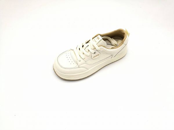 女时尚板鞋